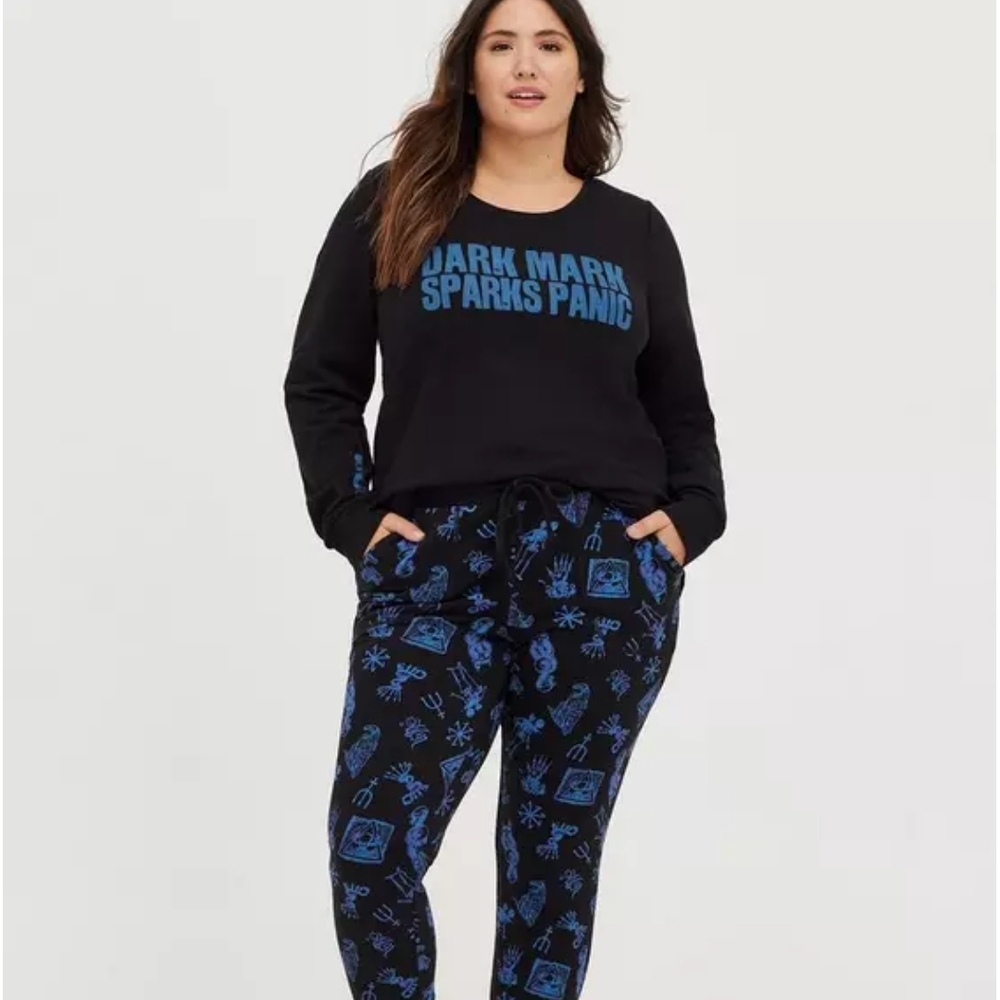 Warner Bros. Harry Potter Black Top And Bottom